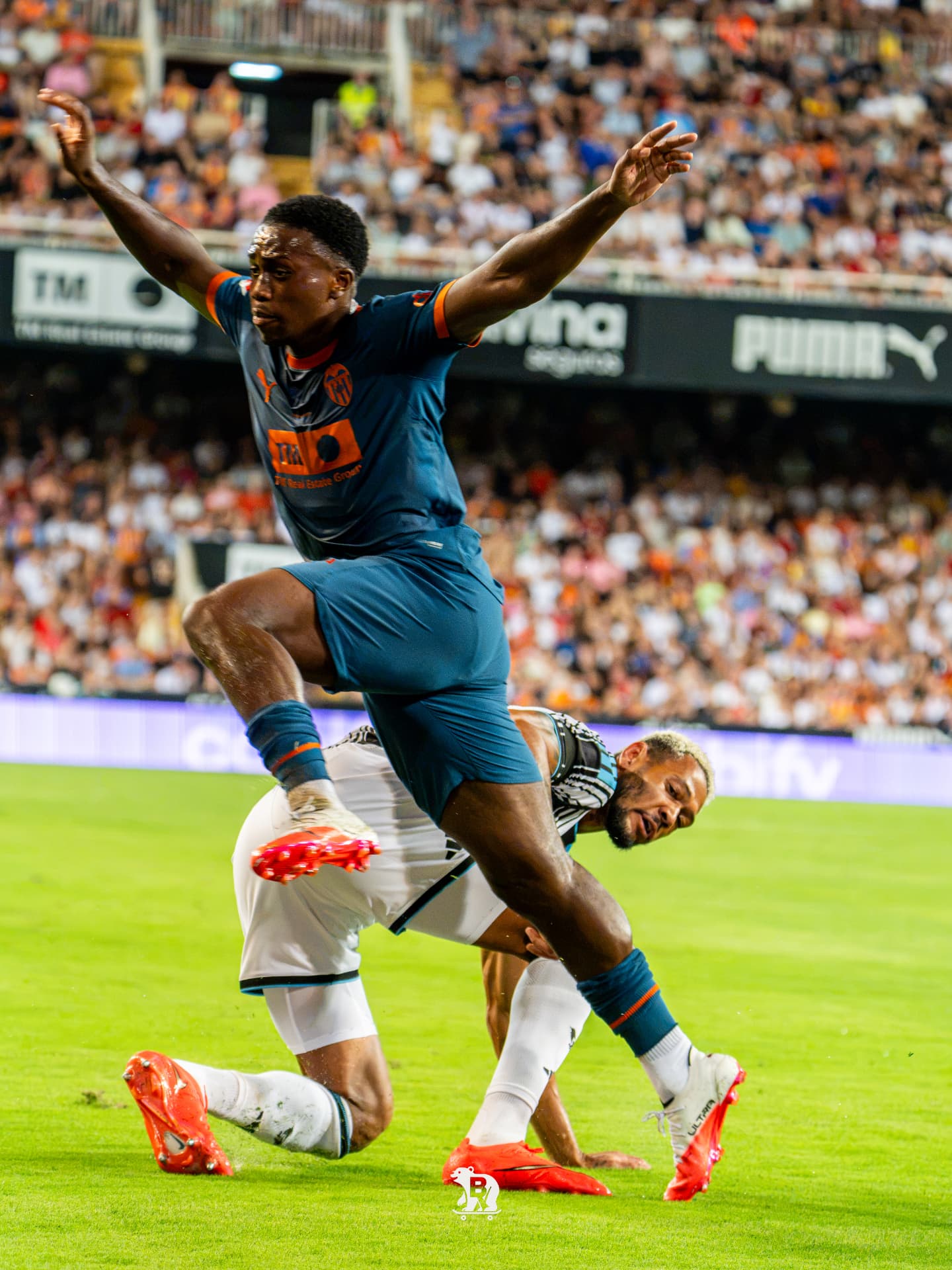 Duelo aéreo contra el Newcastle
