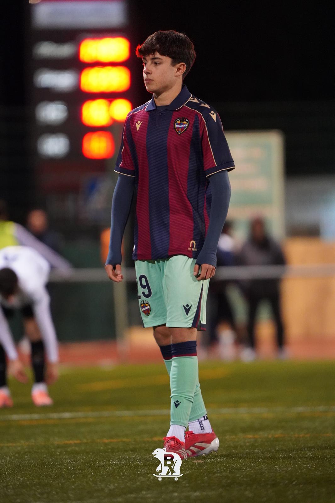 Marc Santos debuta en Primera con el Levante UD ante el Espanyol: la carta a un sueño cumplido